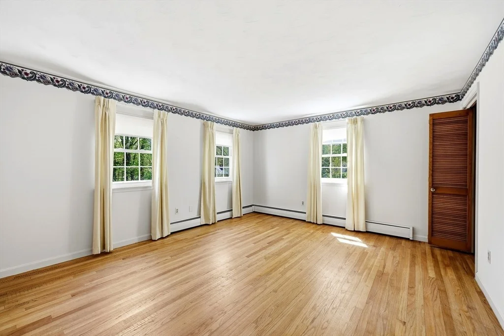 Photo of 291 Forest Glen