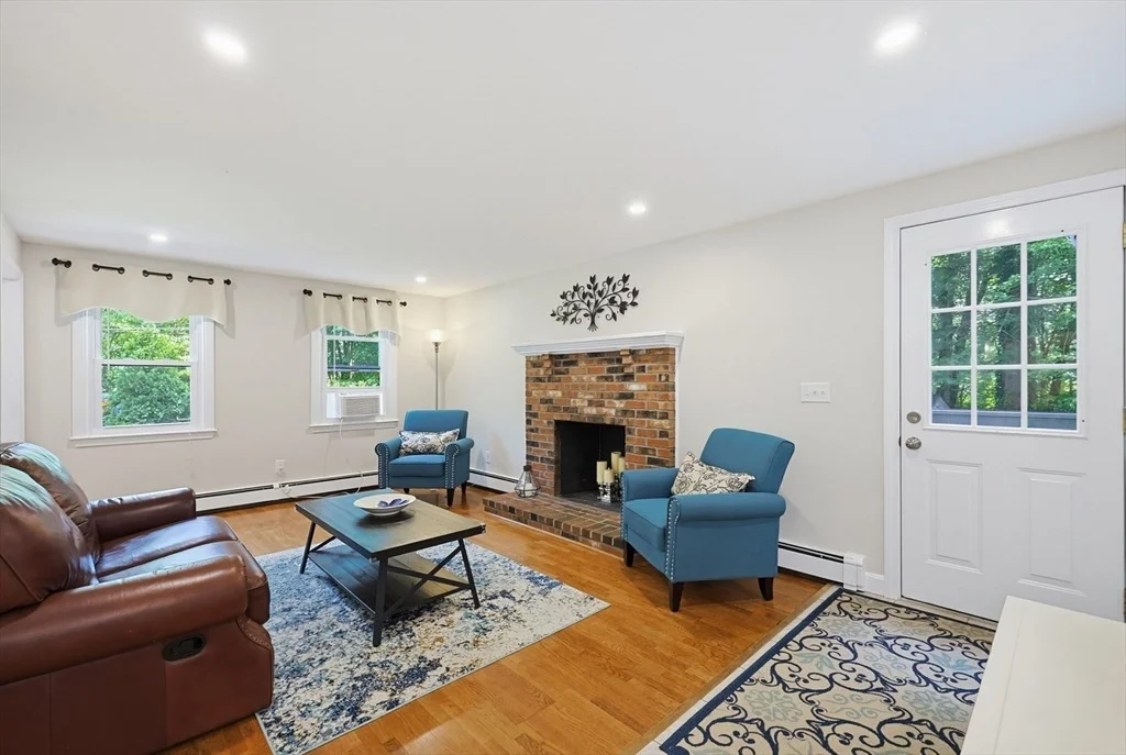 Photo of 245 Winter St