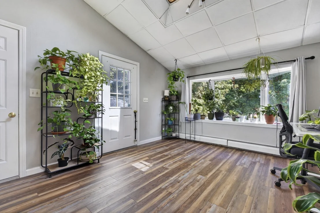 Photo of 8 Lyndale Rd