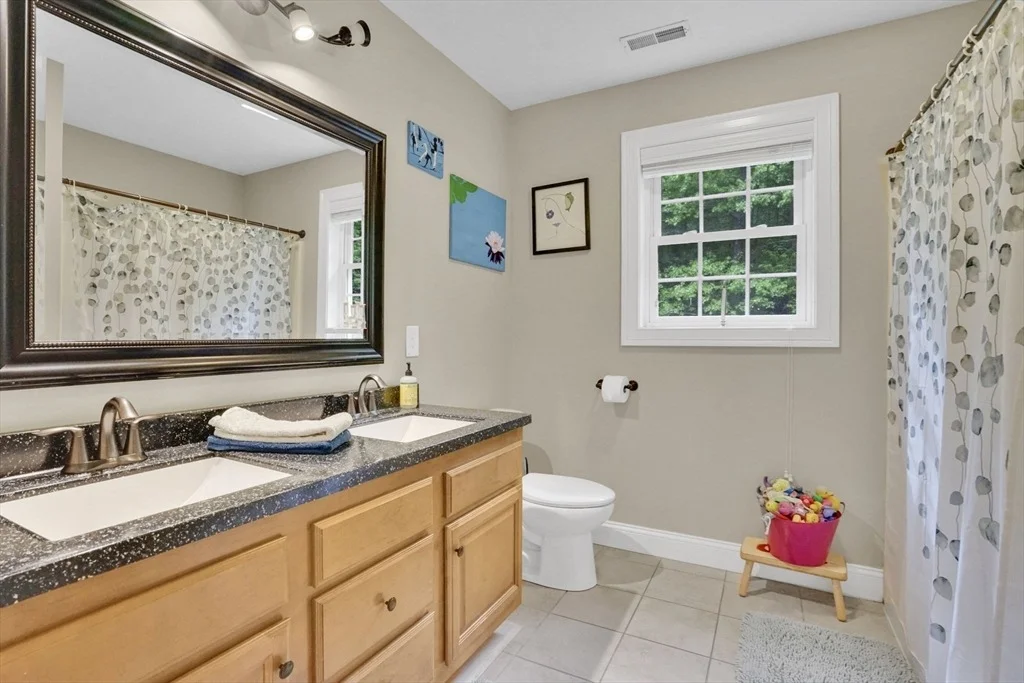 Photo of 32 Bissonnette Cir