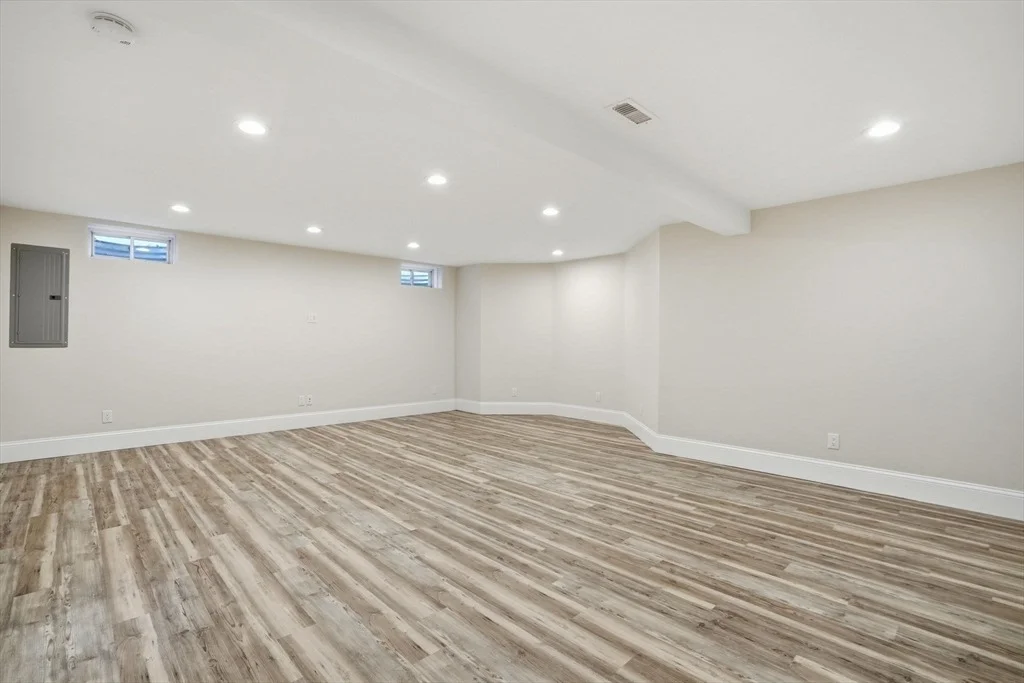 Photo of 9 Holton Road