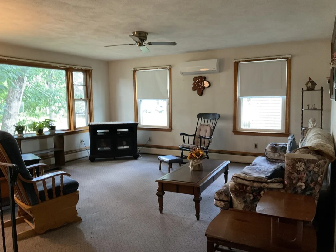 Photo of 33 Rand Ave