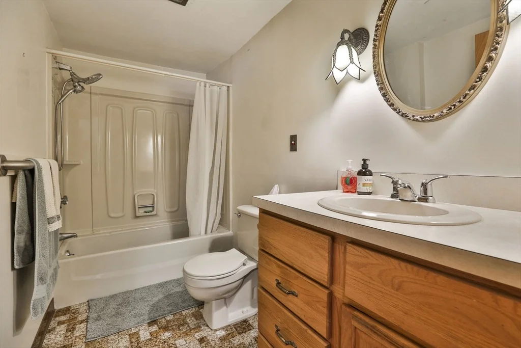 Photo of 137 Central St