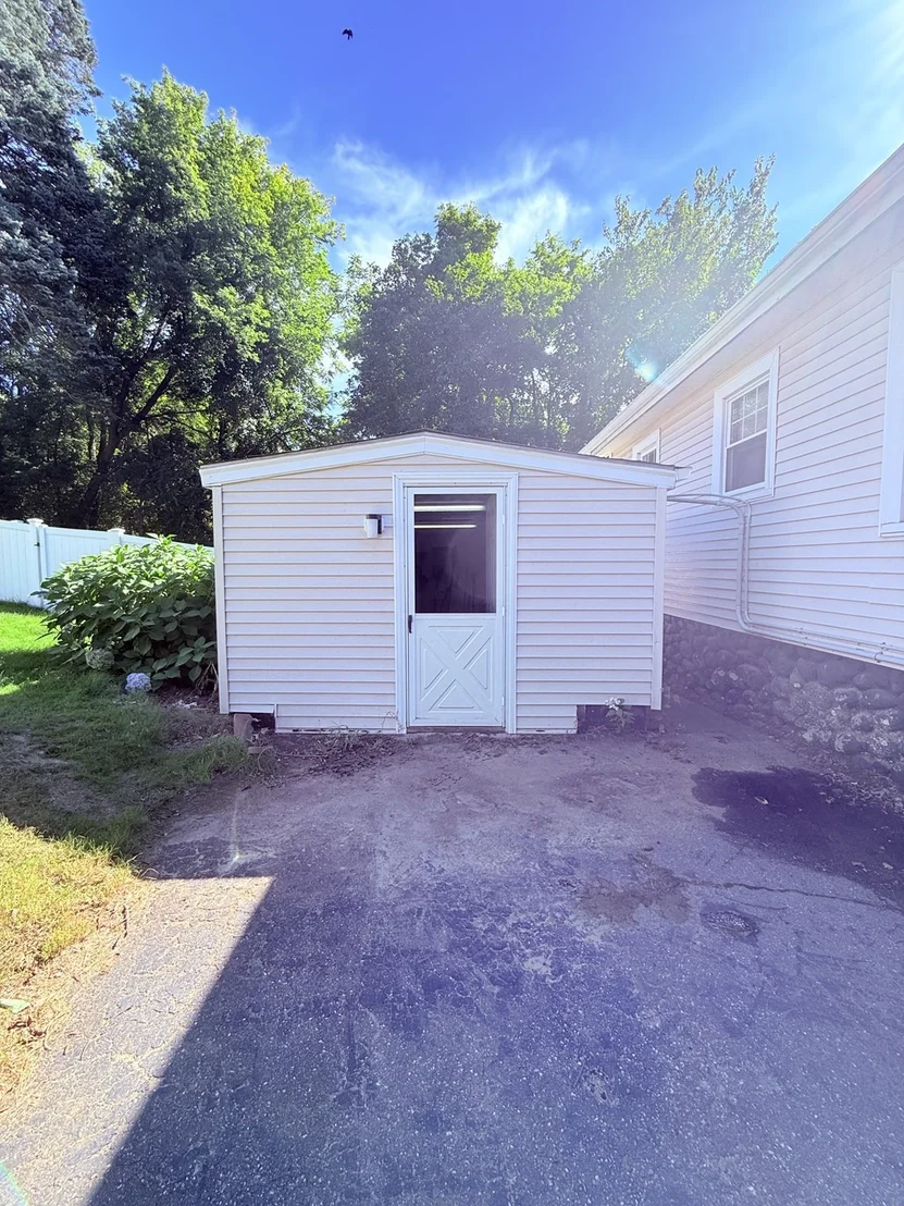 Photo of 16 Winnipeg St