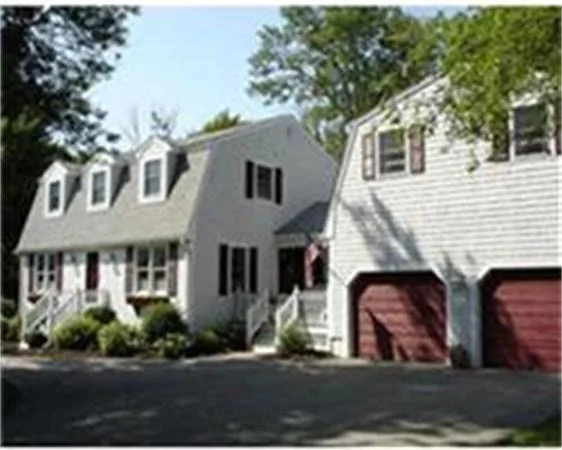 Photo of 71 Barstow Dr