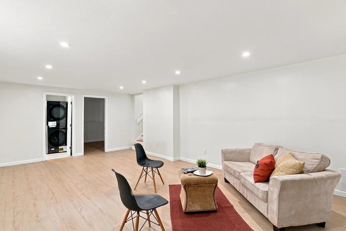 Photo of 27 Robert Rd