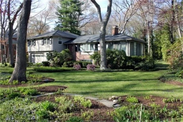 Photo of 24 Thoreau Rd