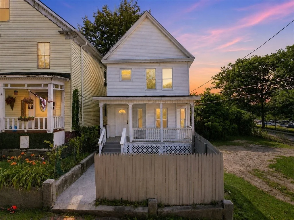 Photo of 2 Ely St