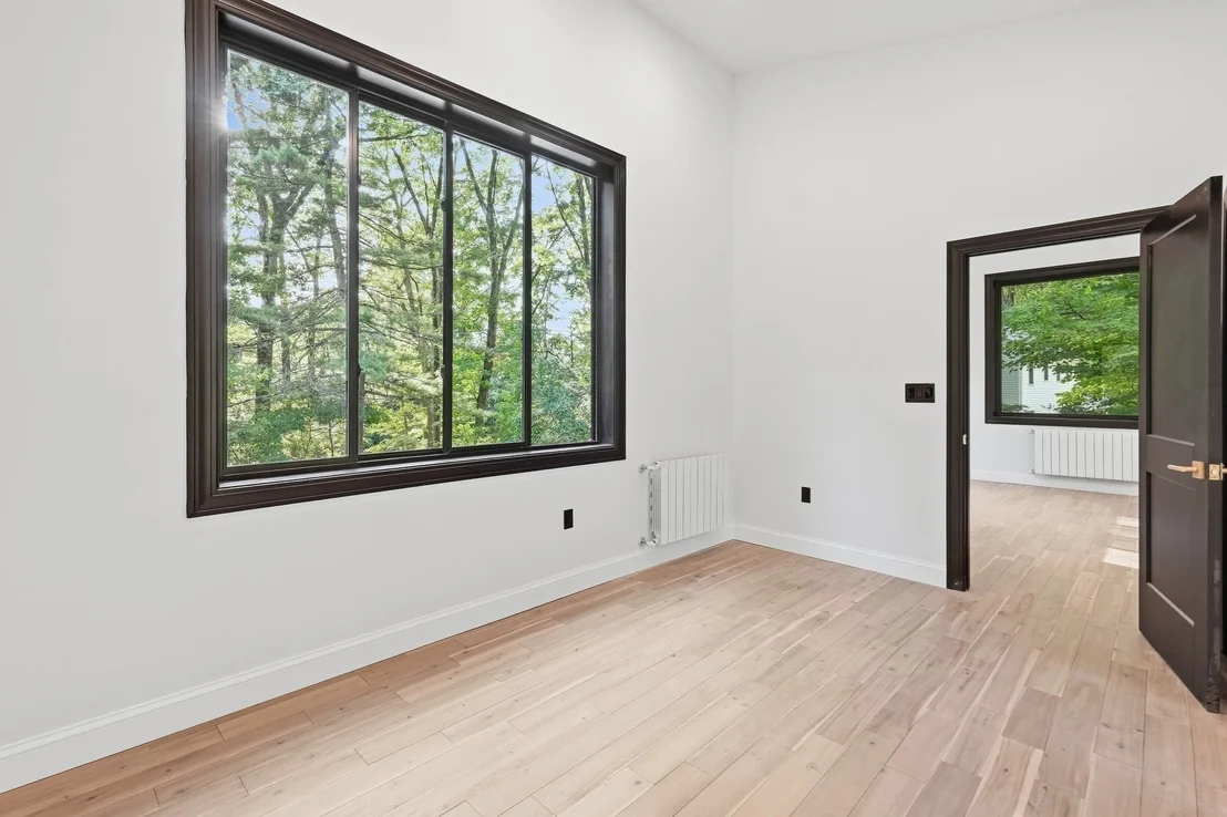 Photo of 641 Grove St