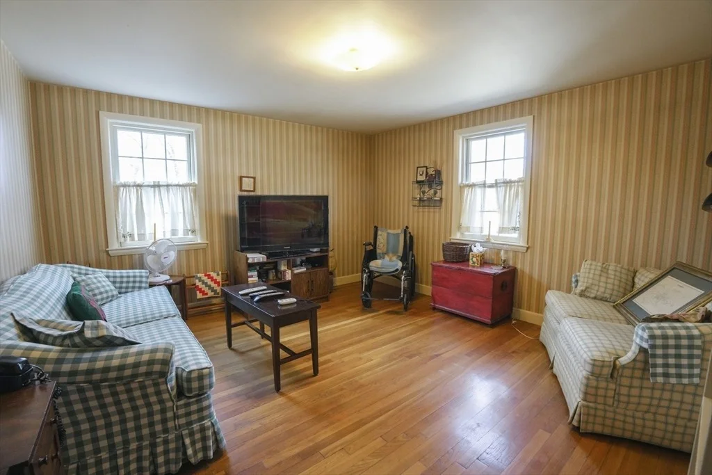 Photo of 12 Oak Tree Lane