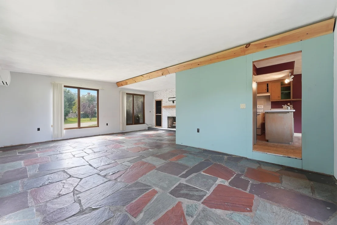 Photo of 31 Woodcrest Road