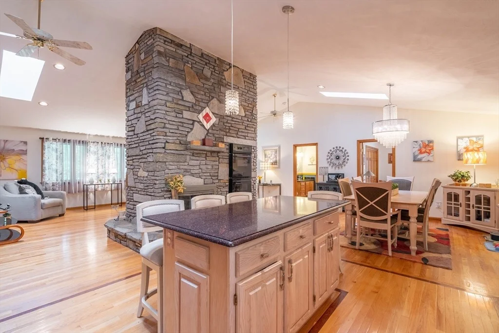 Photo of 25 Grandview Dr