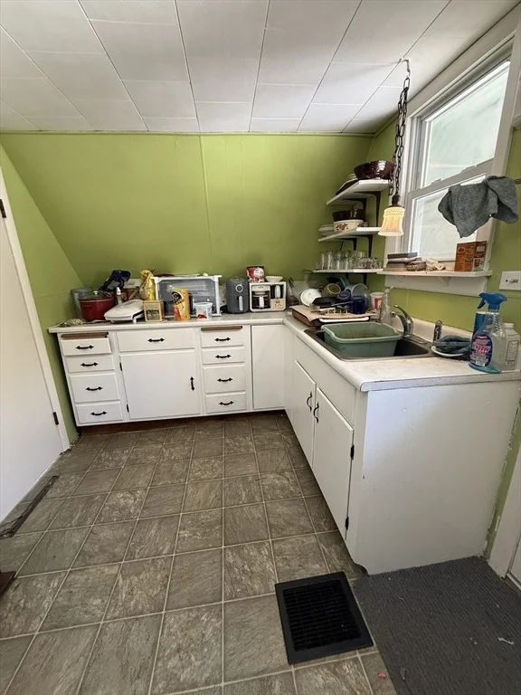 Photo of 13 Maple Ave