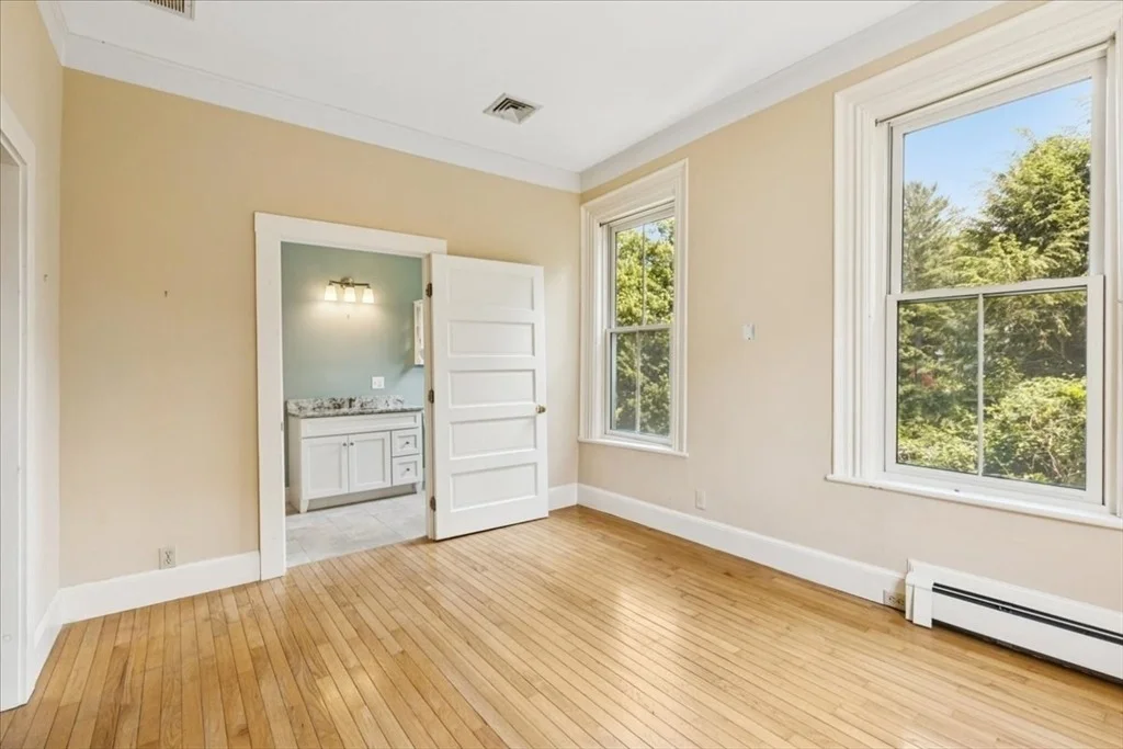 Photo of 16 River Rd