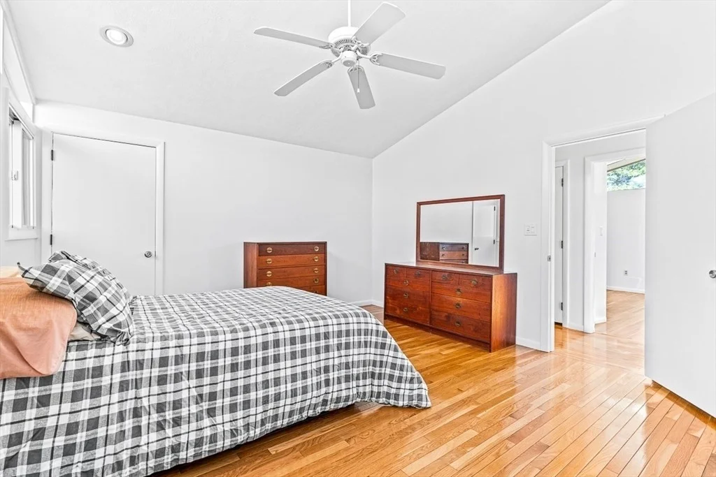 Photo of 32 Indian Ridge Rd