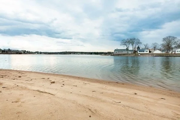 Photo of 77 Circuit Ave