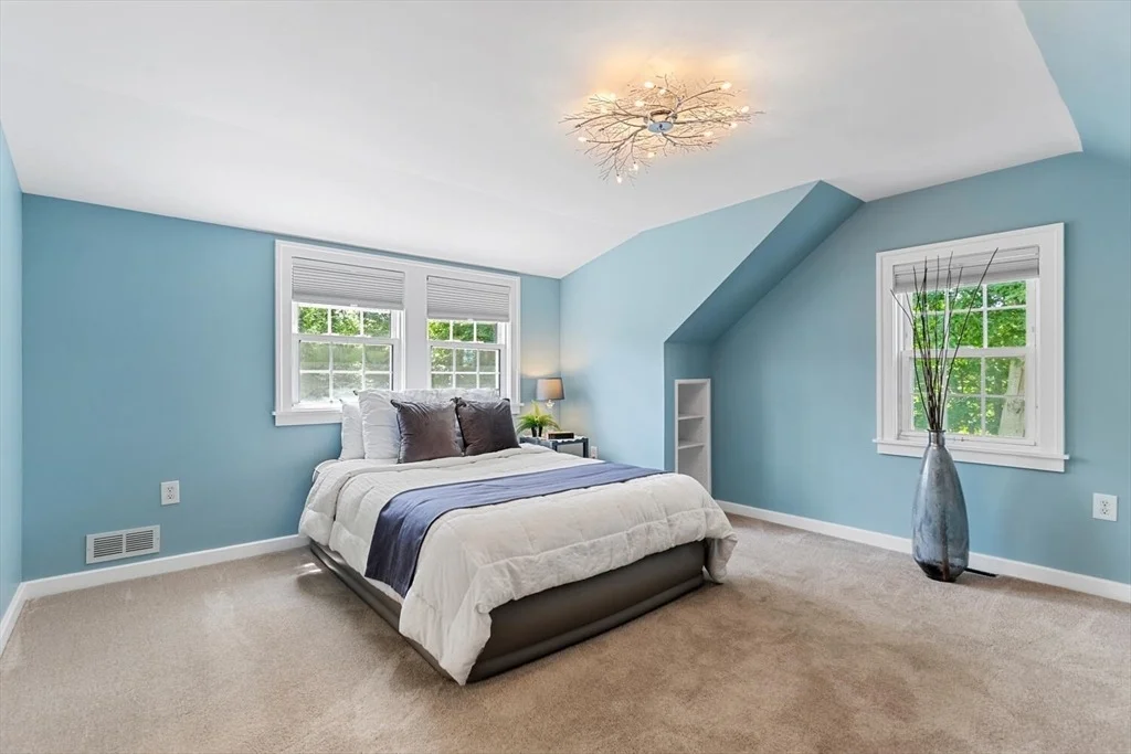 Photo of 10 Wolcott St