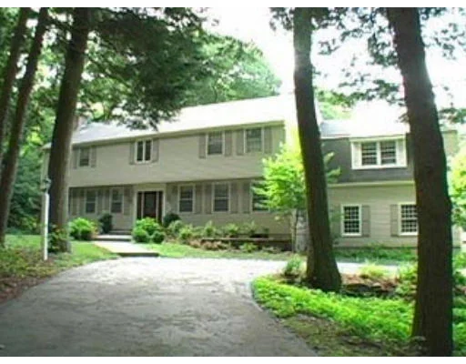 Photo of 25 Saddlebrook Rd.