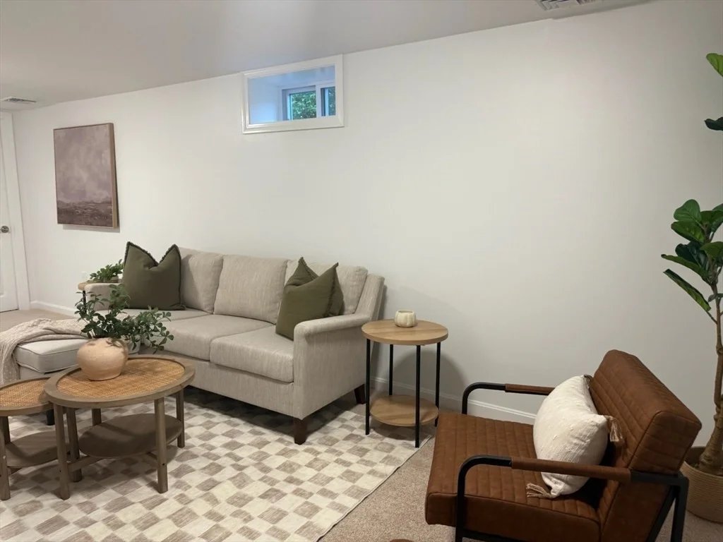 Photo of 102 Crawford St