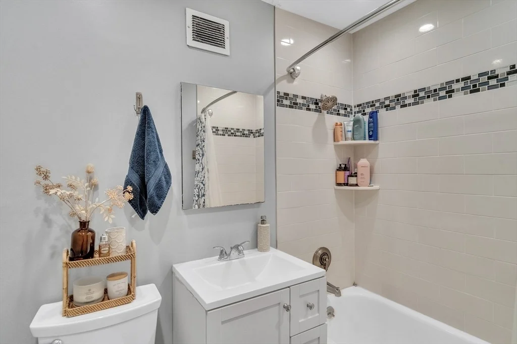 Photo of Unit 91 at 32 Juniper Street
