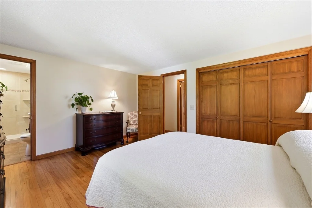 Photo of 9 Meadowbrook Drive