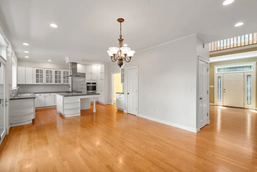 Photo of 15 Montclair Dr