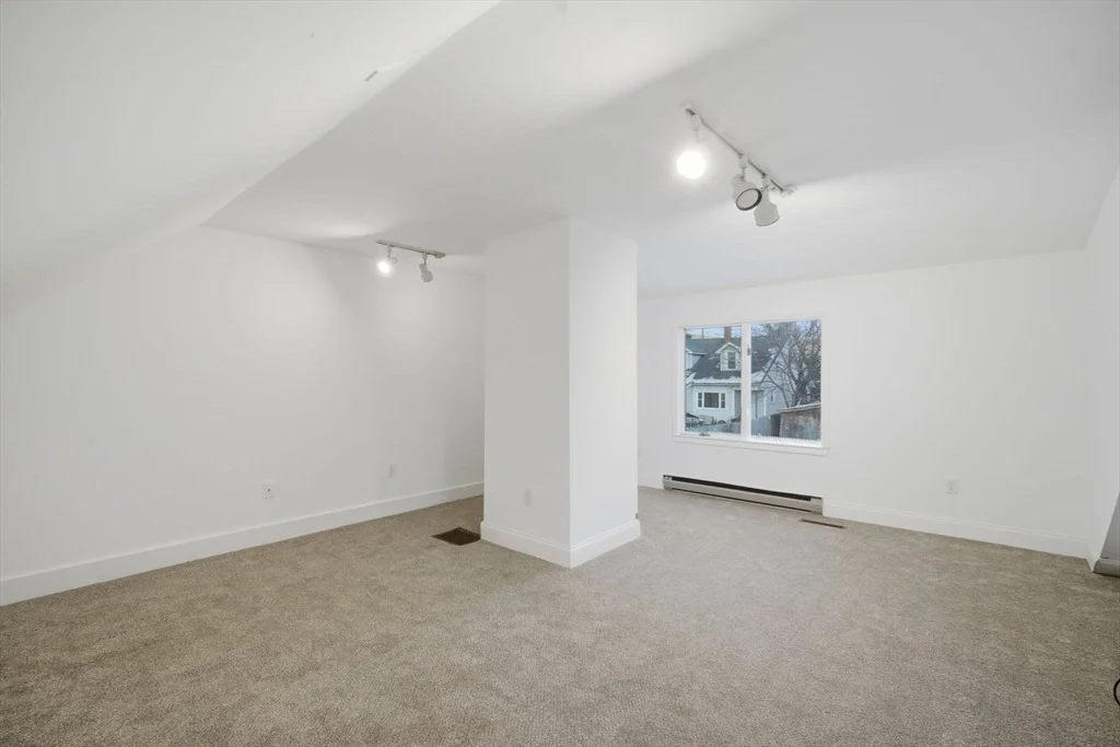 Photo of 25 Pheland St