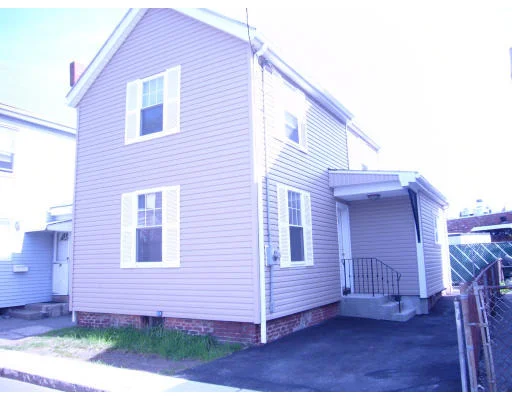 Photo of 34 Devens St