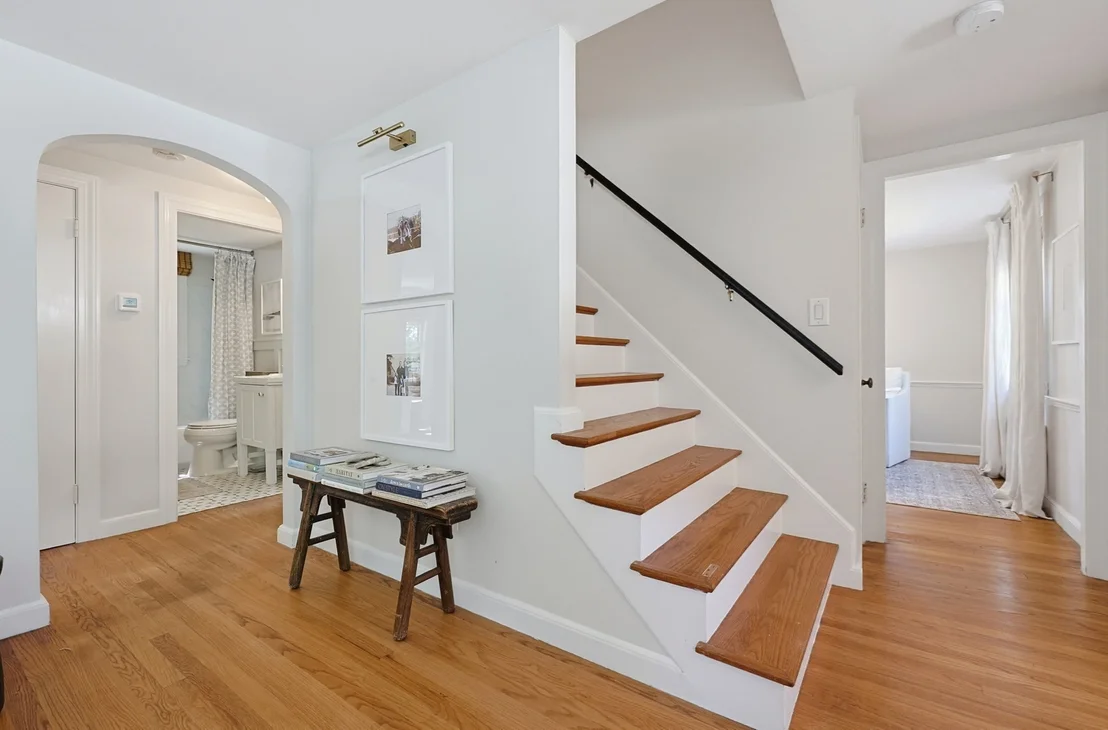 Photo of 6 Park Ave.