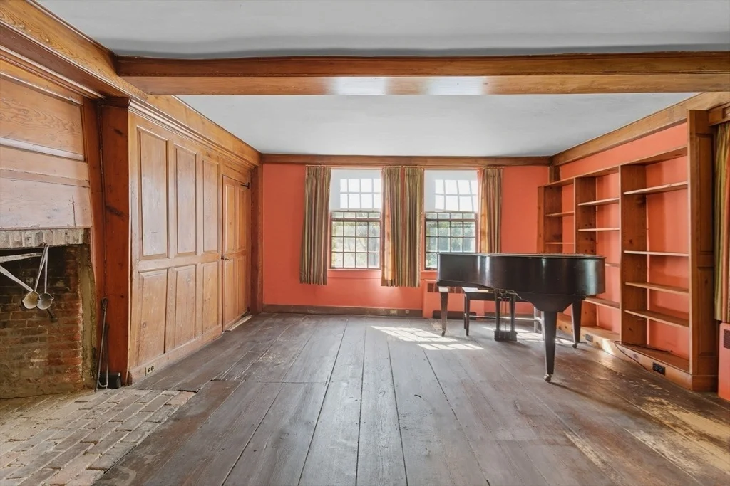 Photo of 227 Boston Rd