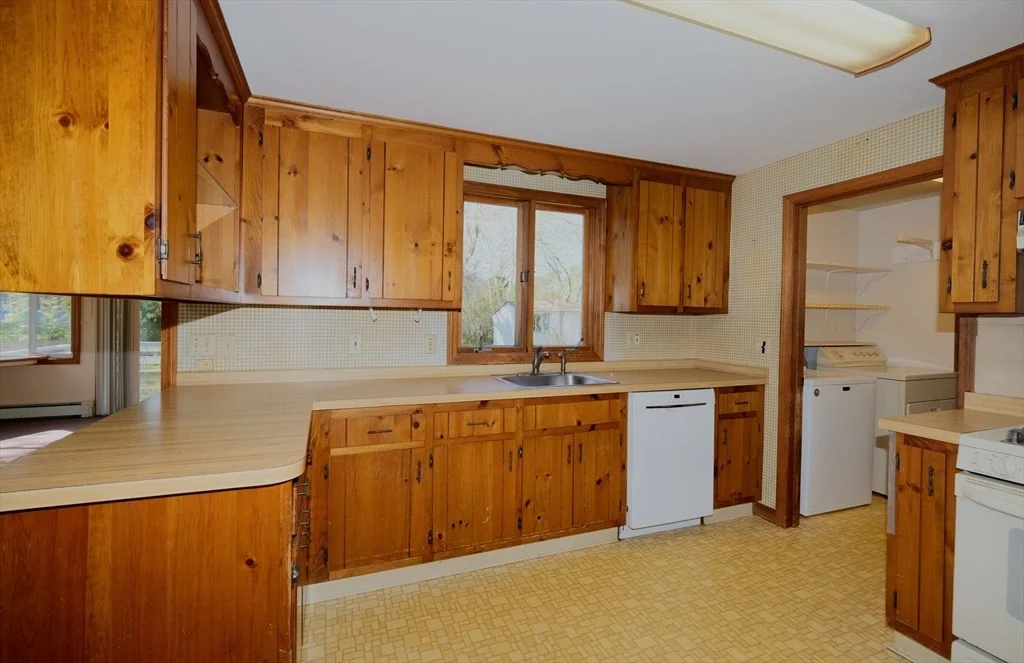 Photo of 79 Bernard Cir