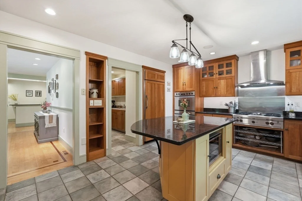 Photo of 18 Eveningstar Dr