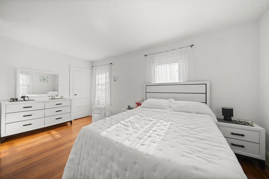 Photo of 275 Broadway St