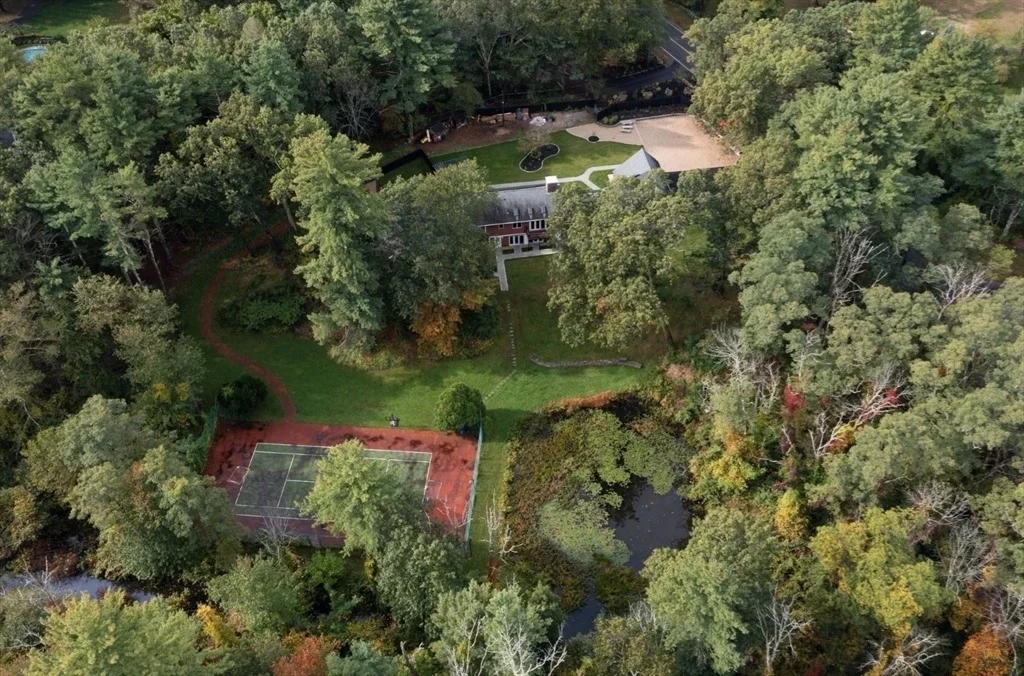 Photo of 105 Georgetown Rd