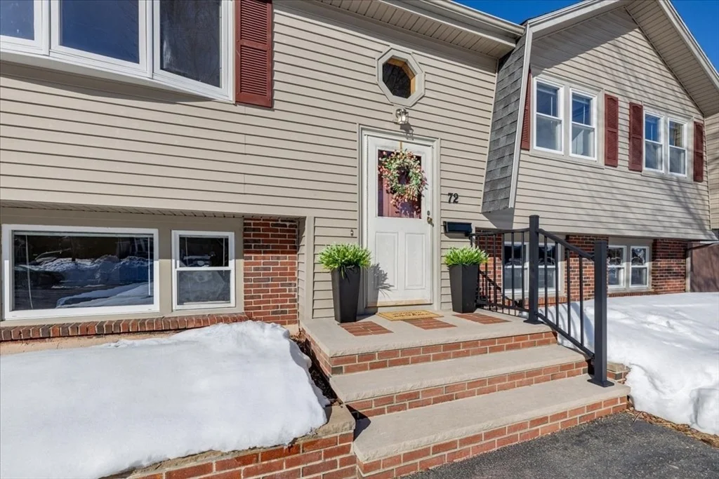 Photo of 72 Rogers Dr