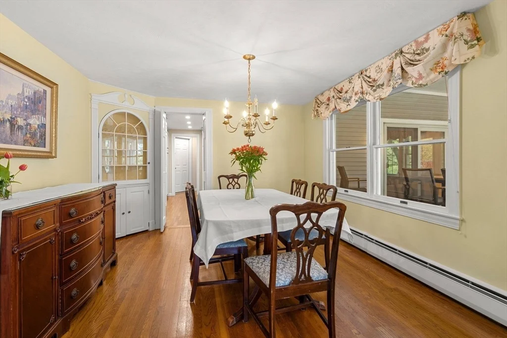 Photo of 4 Crestwood