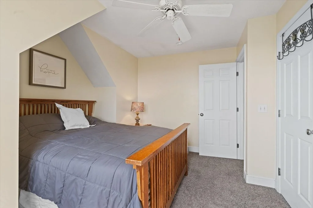 Photo of 152 Mountain Rd