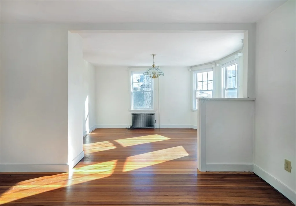Photo of 18 Valley Beach Ave