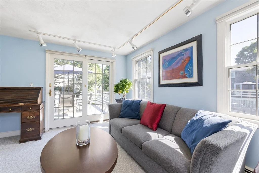 Photo of 42 Hawthorn Ave