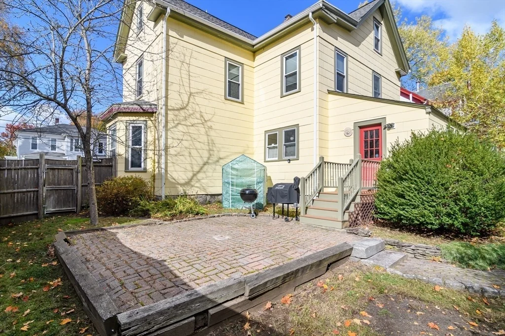 Photo of 16 Alexander St
