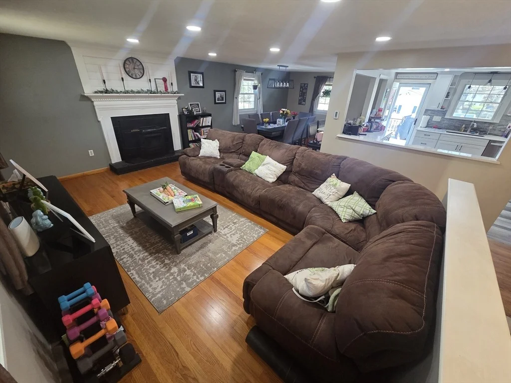 Photo of 166 Pomeroy Meadow Rd