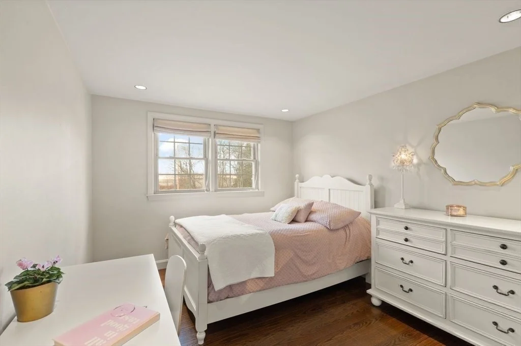 Photo of 76 Walnut St