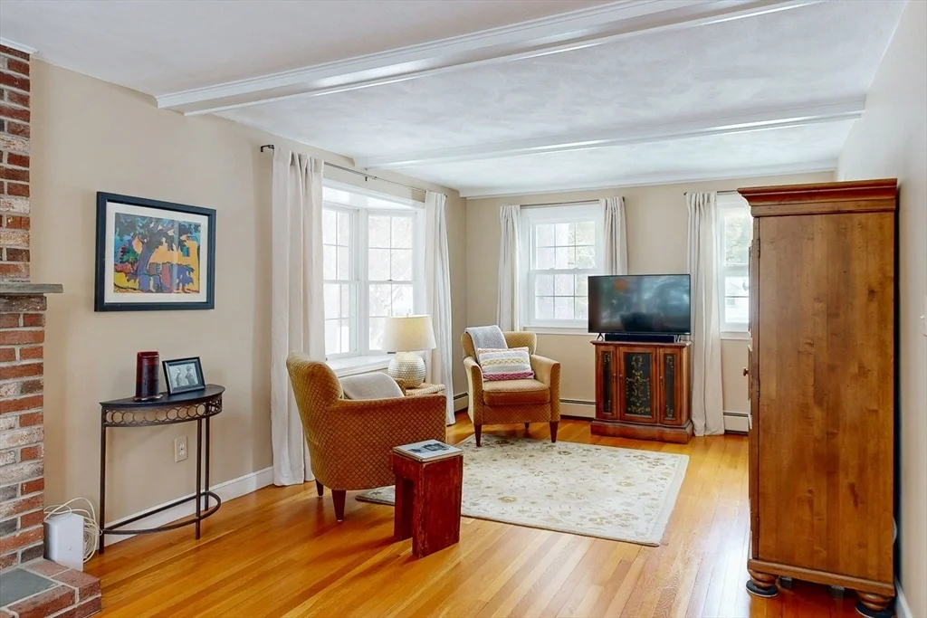 Photo of 57 Colonial Rd