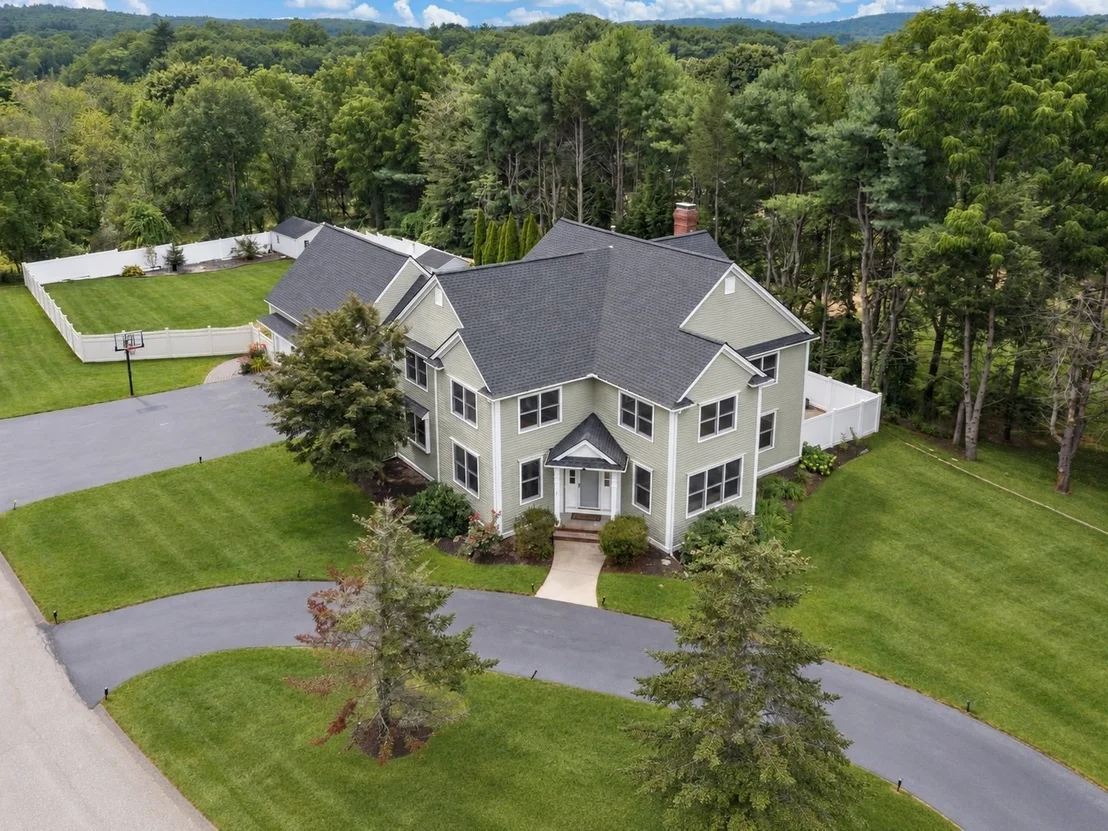 Photo of 2 Wild Meadow Ln
