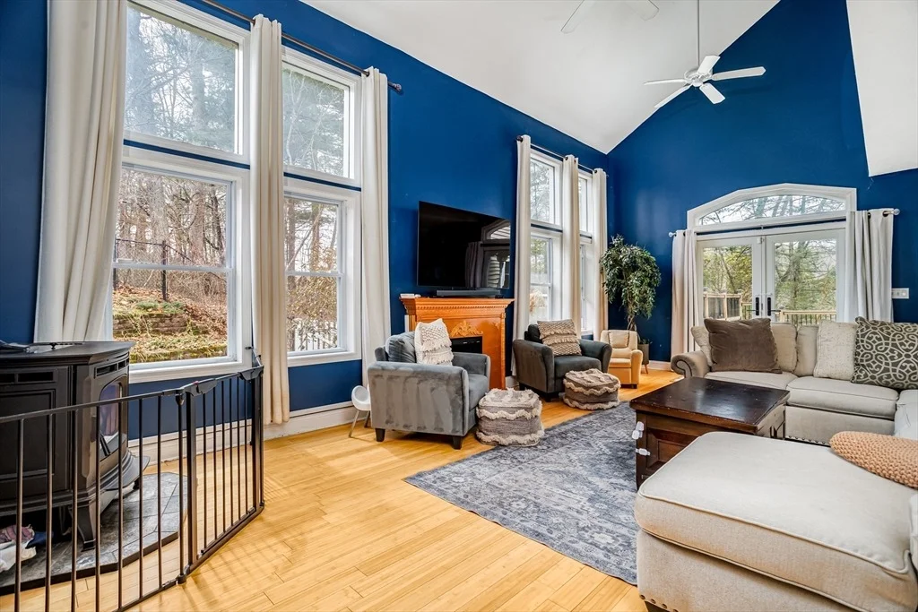 Photo of 12 Cole Farm Rd