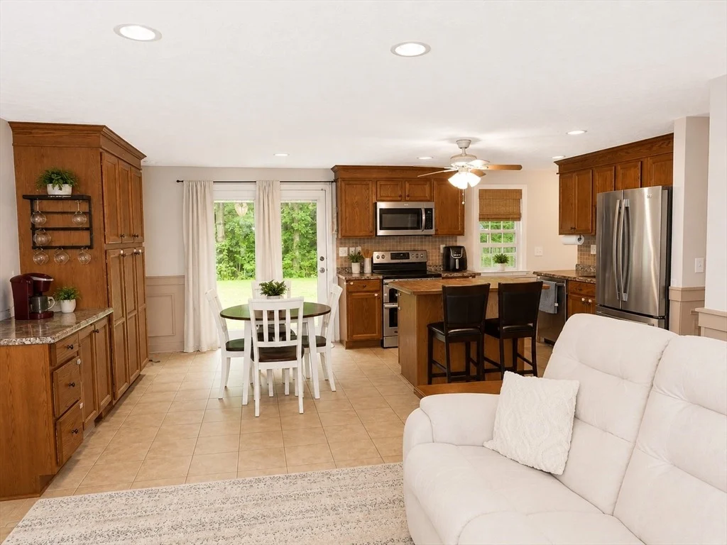 Photo of 8 Naushon Rd