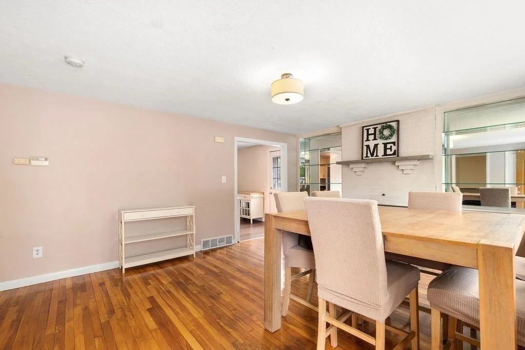 Photo of 186 Pleasant St