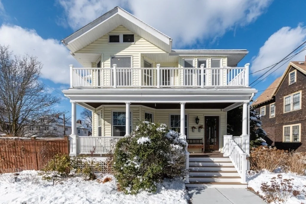Photo of Unit 2 at 62 Everett St