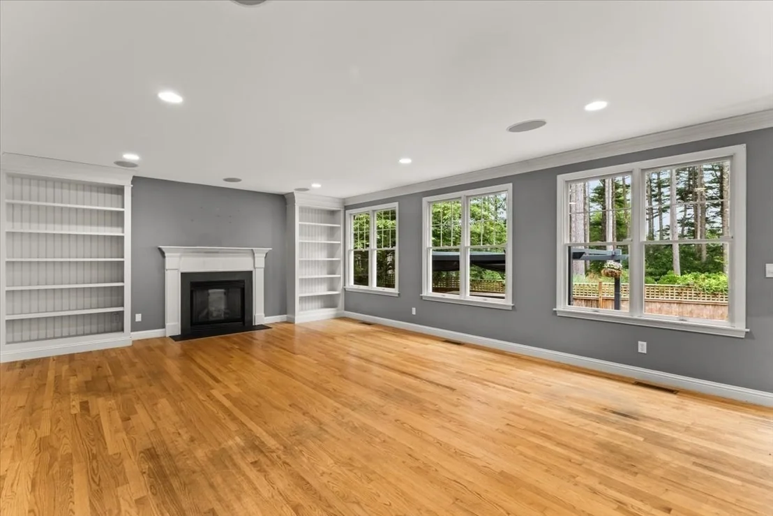 Photo of 22 Red Pine Ln