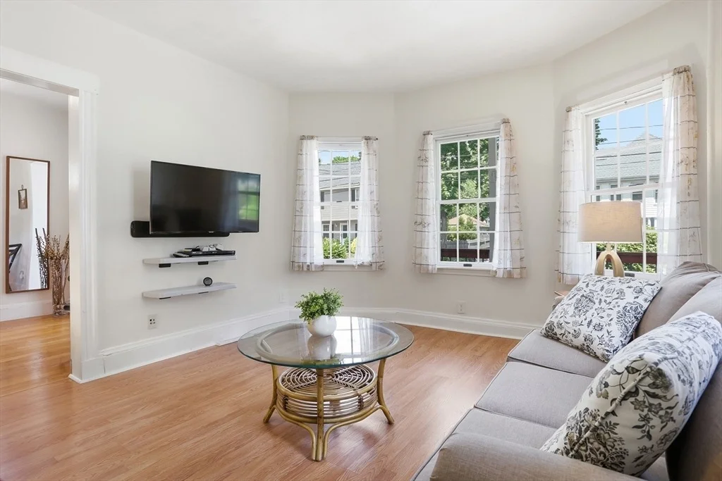 Photo of 47 Bingham Ave